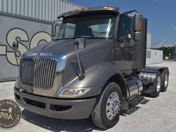 2013-international-transtar-8600-image-1