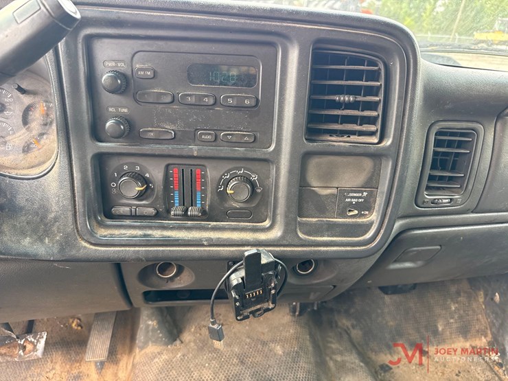 2006-chevrolet-3500-image-30