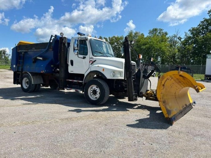 2006-freightliner-business-class-m2-s/a-1fvac3dj66-image-3
