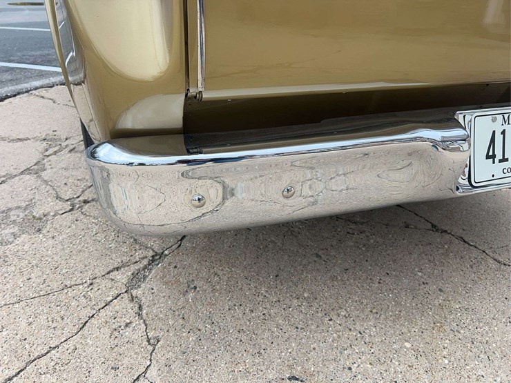 1957-international-a100-image-44