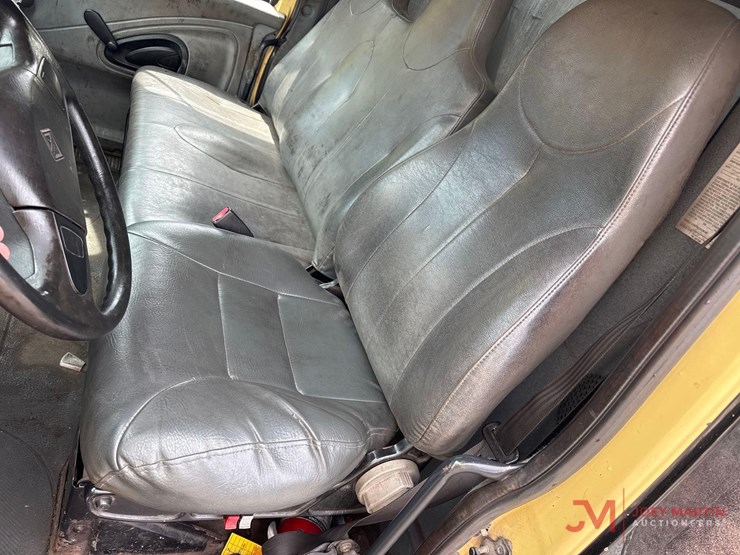 2005-international-durastar-4300-image-30