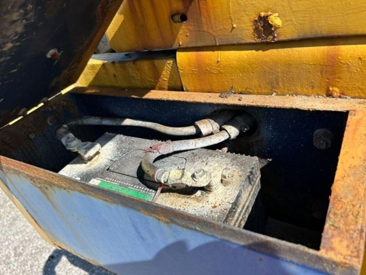 1989-komatsu-wa320-1-image-38