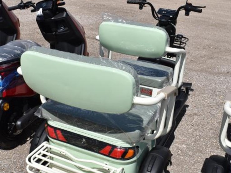 3-wheel-electric-cart-(serial-#-lqxh202605js01670)-(k)-image-4