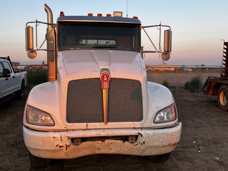 2014-kenworth-t270-image-2