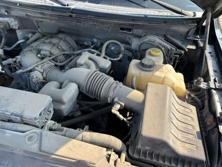 2014-ford-f150-xlt-image-31