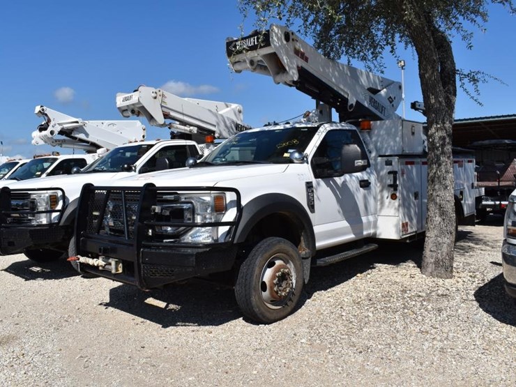 2020-ford-f550-image-1