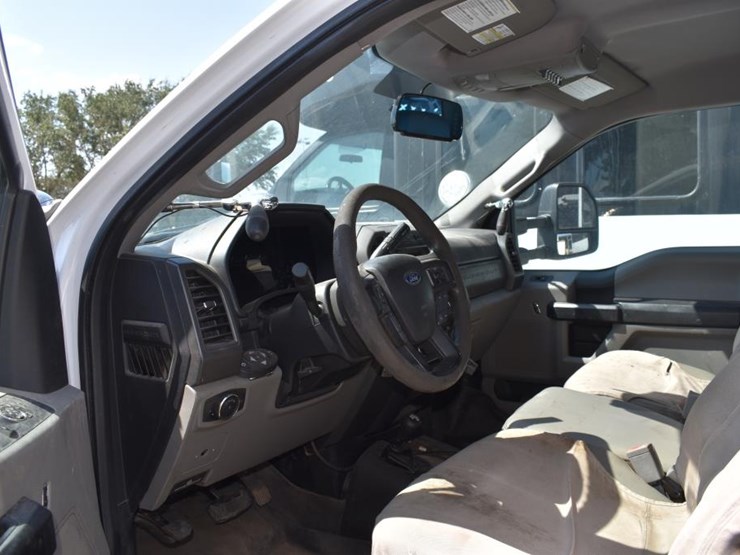 2019-ford-f550-image-24
