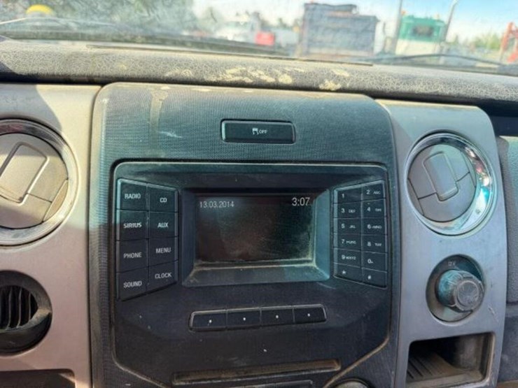 2014-ford-f150-xlt-image-13