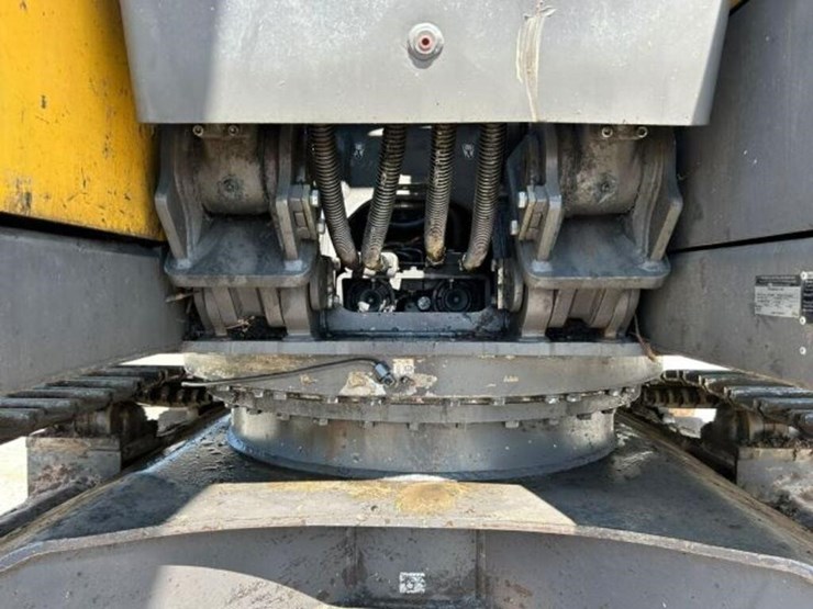 2012-volvo-fc2421c-image-71