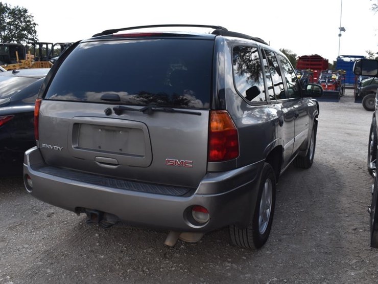 2006-gmc-envoy-image-3