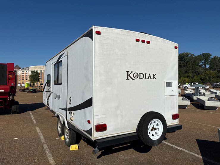 #9634-•-2011-kodiak-dutchman-w/-title-image-4