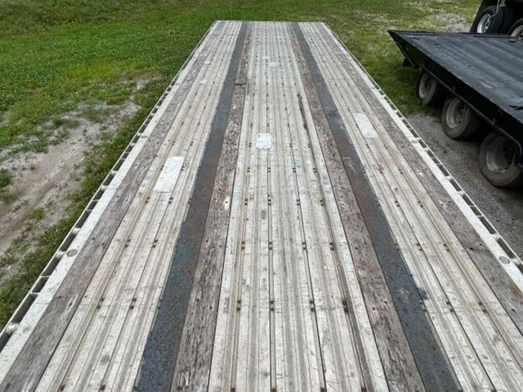 2008-wilson-48-ft-image-32