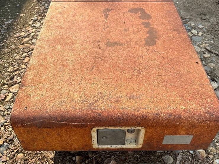 steel-pickup-tool-box-image-4