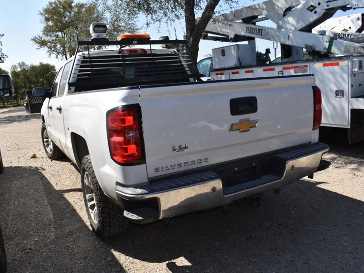 2018-chevrolet-1500-image-10