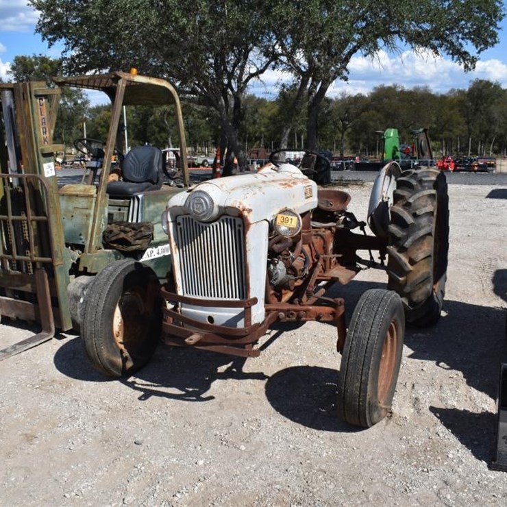 FORD TRACTOR