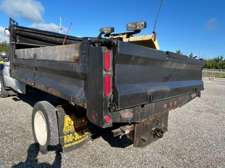 2012-ford-f550-xl-image-54