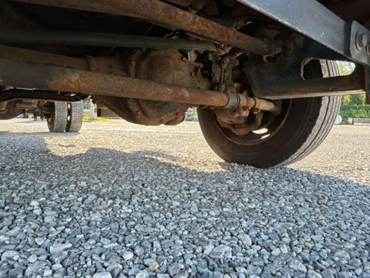 2012-ford-f550-xl-image-91