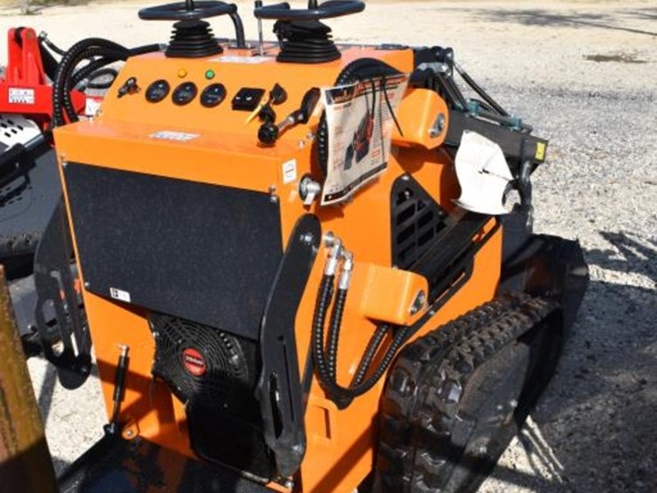 lhr-ht380-q1-mini-skid-steer-(serial-#-not-found)-(k)-image-4