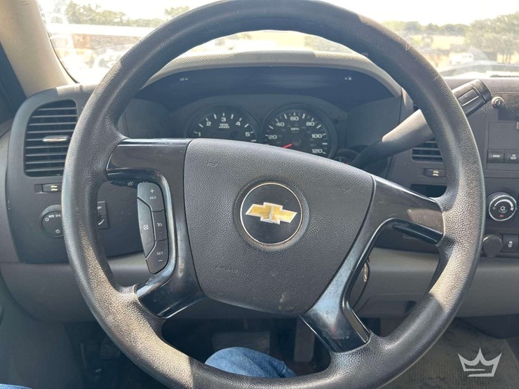 2012-chevrolet-silverado-1500-image-14