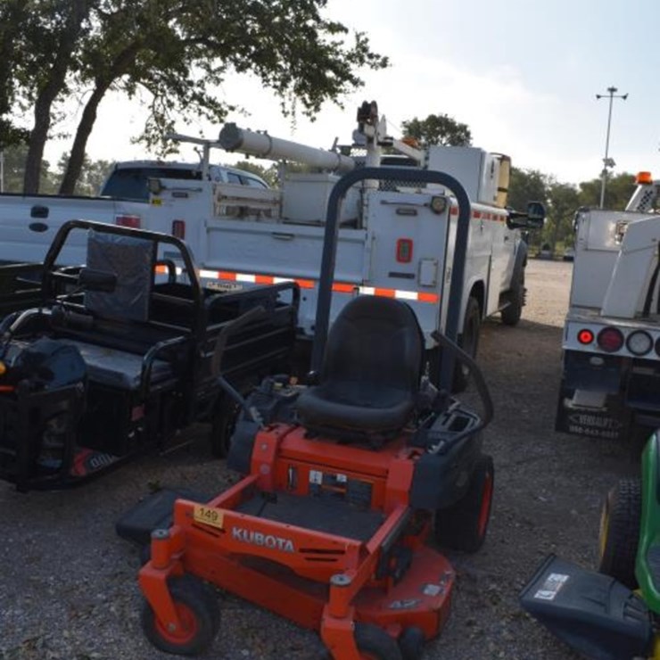 "KUBOTA ZERO TURN MOWER (SERIAL # 23955) (SHOWING APPX 206 HOURS, UP TO THE
