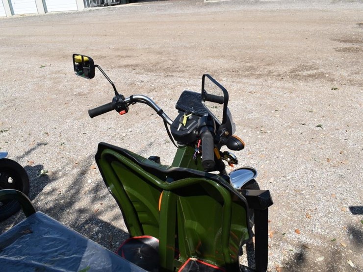 3-wheel-electric-cart-(serial-#-kr2026427amam2808)-(k)-image-6