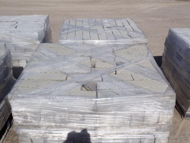 qty-of-assorted-precision-cut-wallstones-image-17