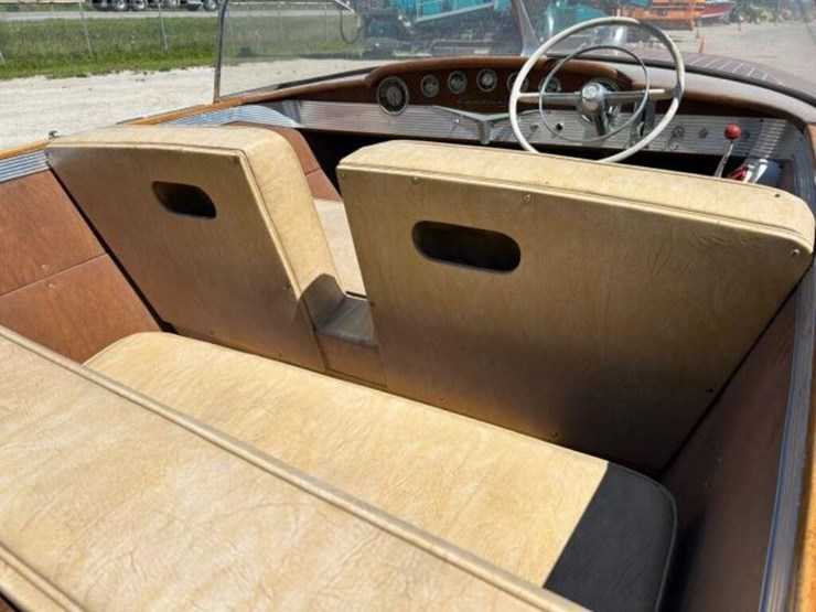 century-antique-wooden-18-ft-power-boat-image-33