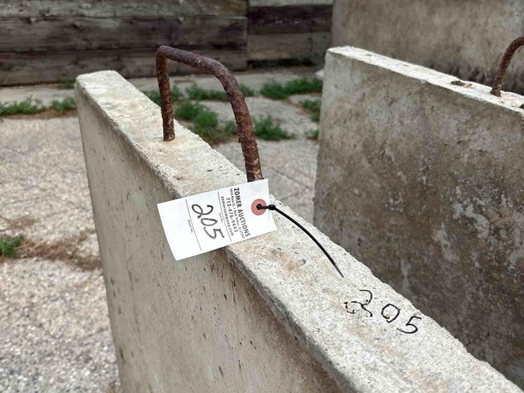 2-61/2’-long-portable-cement-walls-image-8