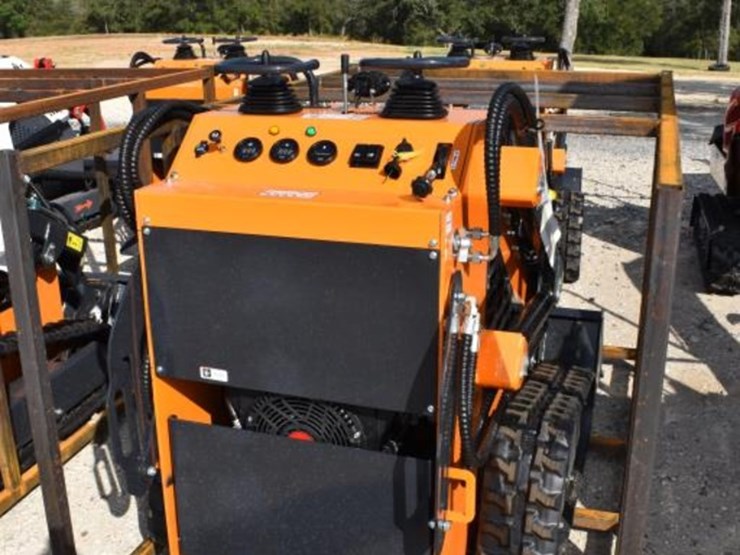 lhr-ht380-q1-mini-skid-steer-(serial-#-not-found)-(k)-image-4