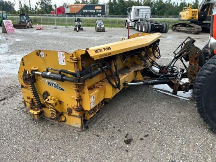 2018-kubota-m6-141-image-39