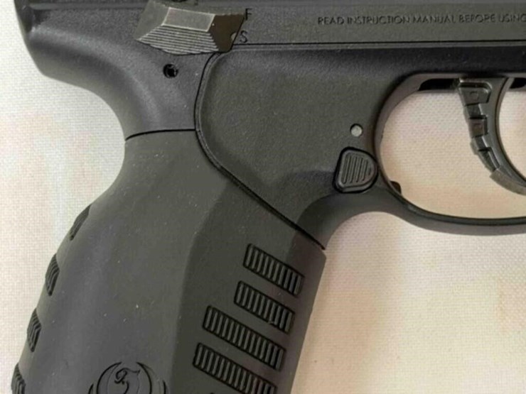 ruger-sr-22p-22lr-pistol-image-16
