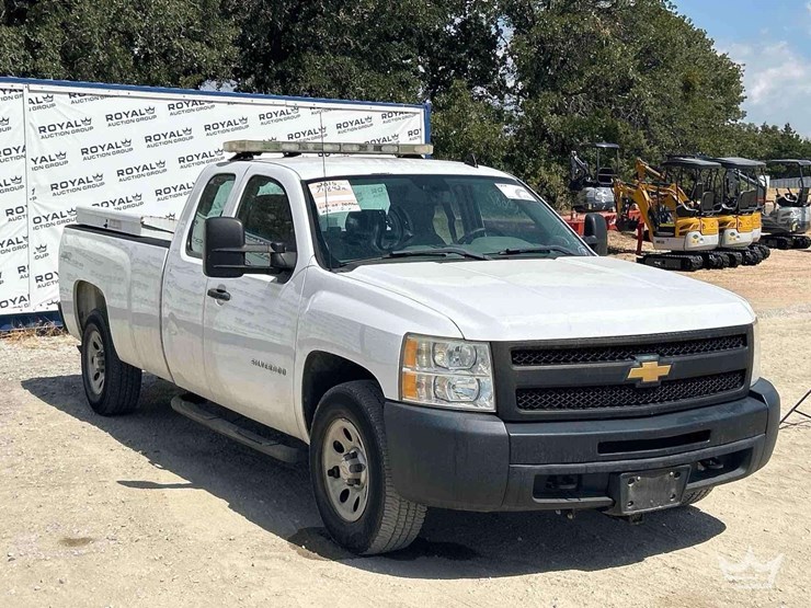 2013-chevrolet-silverado-1500-image-4