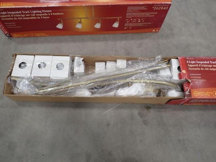 qty-of-(2)-4-light-track-fixture-image-3