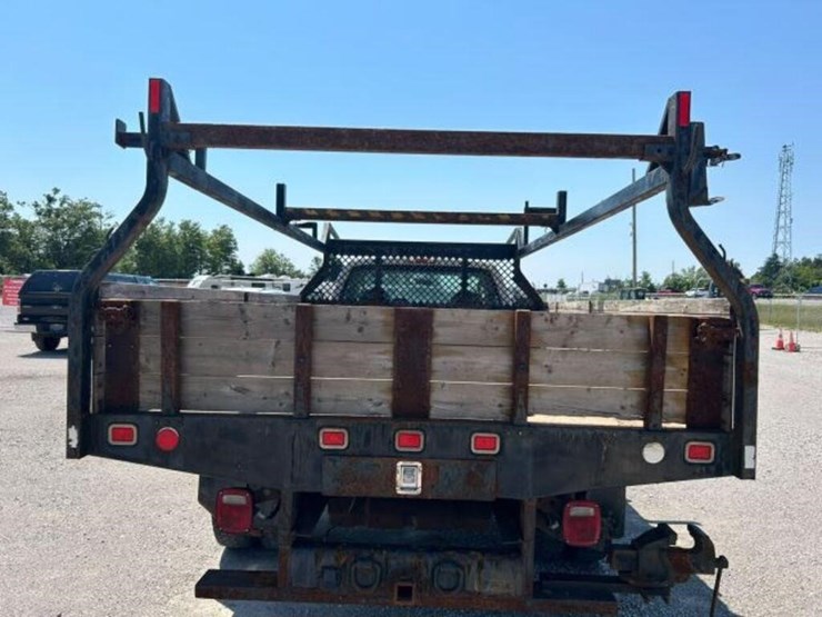 2009-ford-f550-image-37