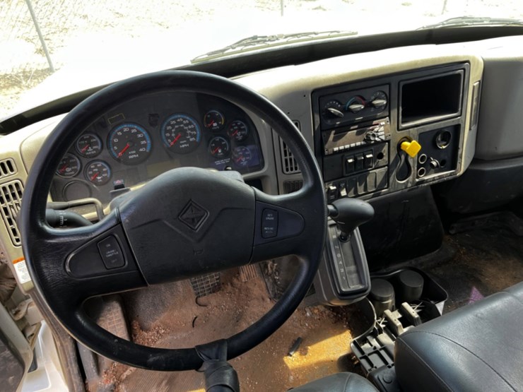 2015-international-durastar-4300-image-10