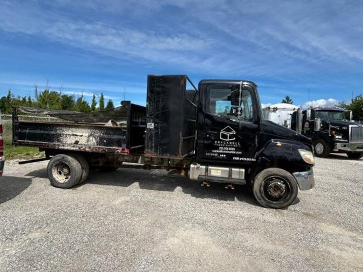 hino-185-image-4