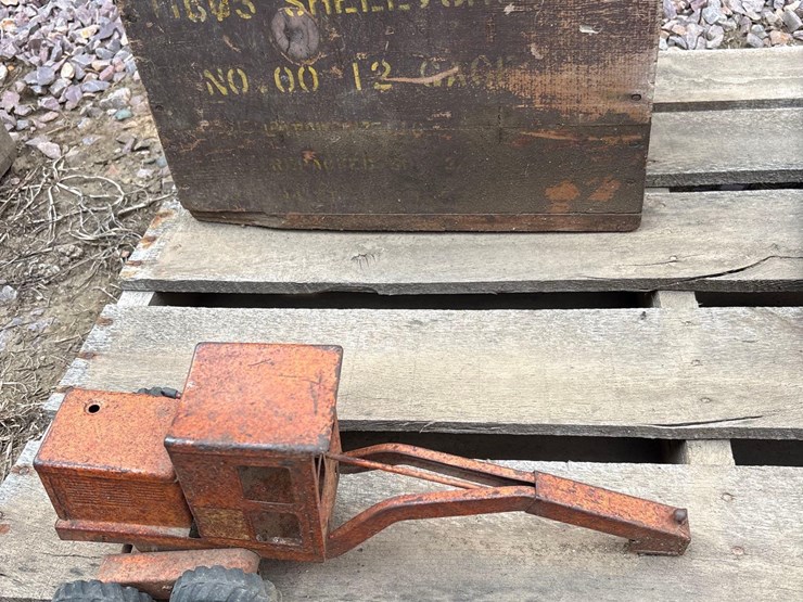 old-shotgun-shell-box/tonka-grader-image-6