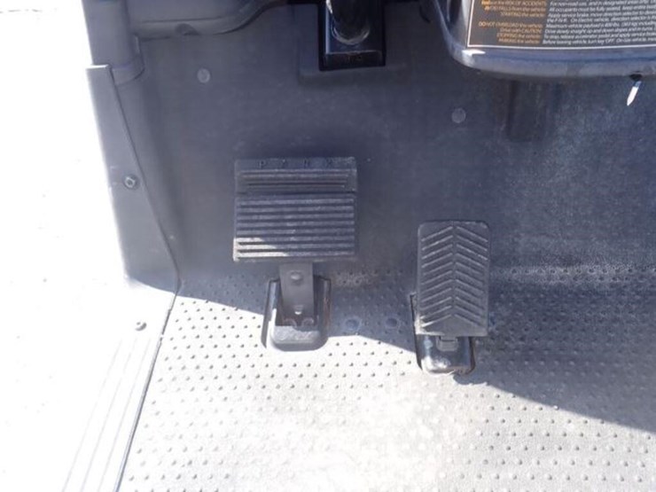 2021-e-z-go-rxv-2-passanger-gas-golf-cart-5621834-image-13