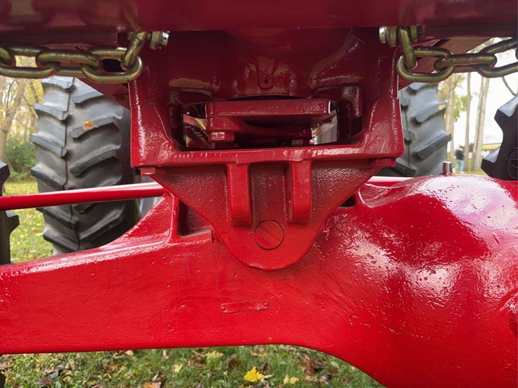 1970-1456-farmall-row-crop-mfwa-golden-demonstrator-image-13