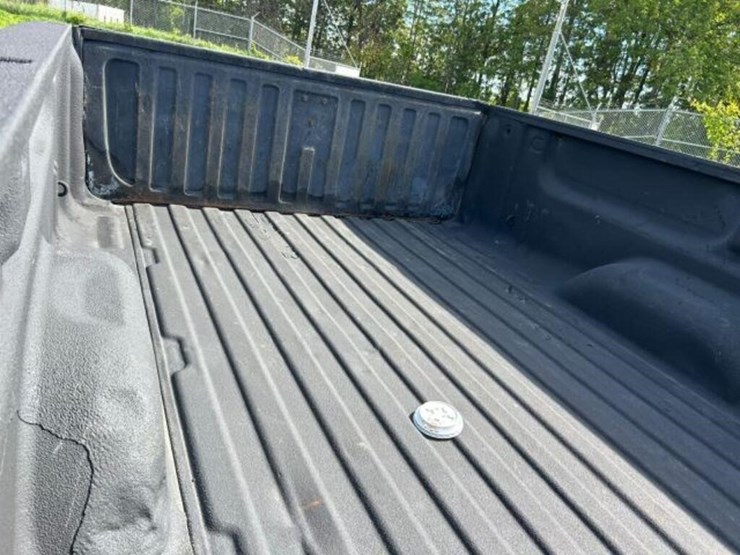 2014-gmc-sierra-3500-image-68