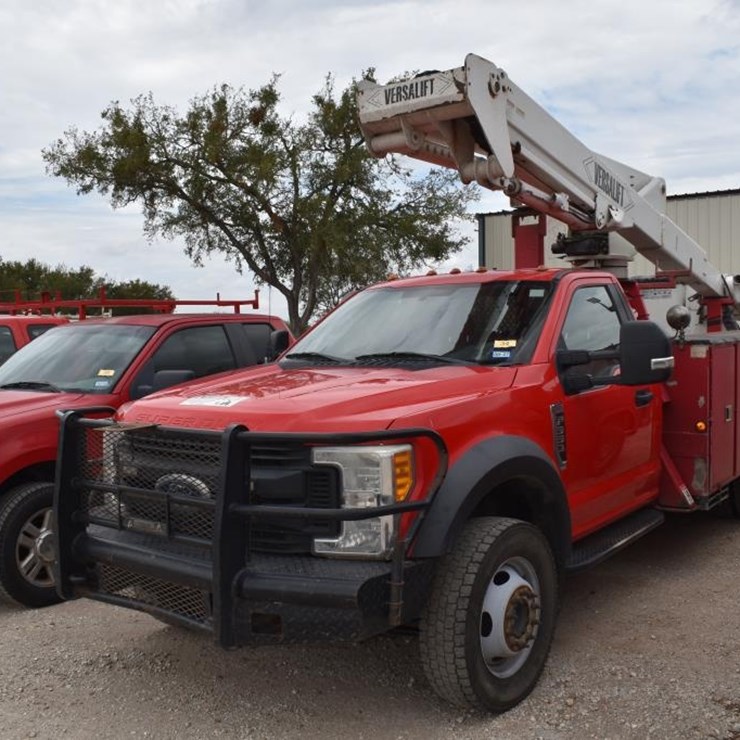 2017 FORD F550