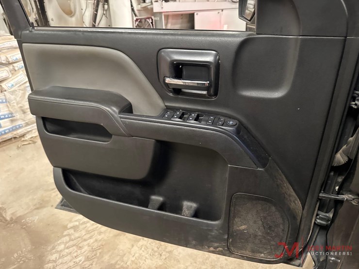 2014-chevrolet-silverado-1500-image-35