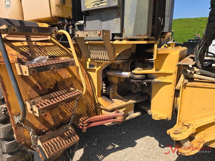 2005-deere-350d-image-10