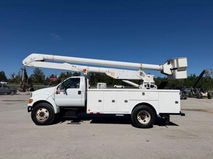 2001-ford-f650-xl-image-6