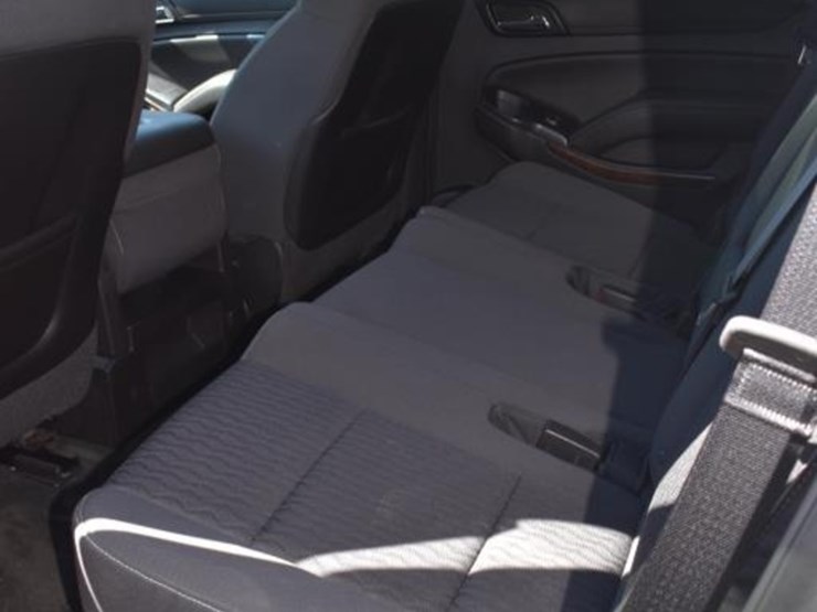 2015-chevrolet-tahoe-image-16