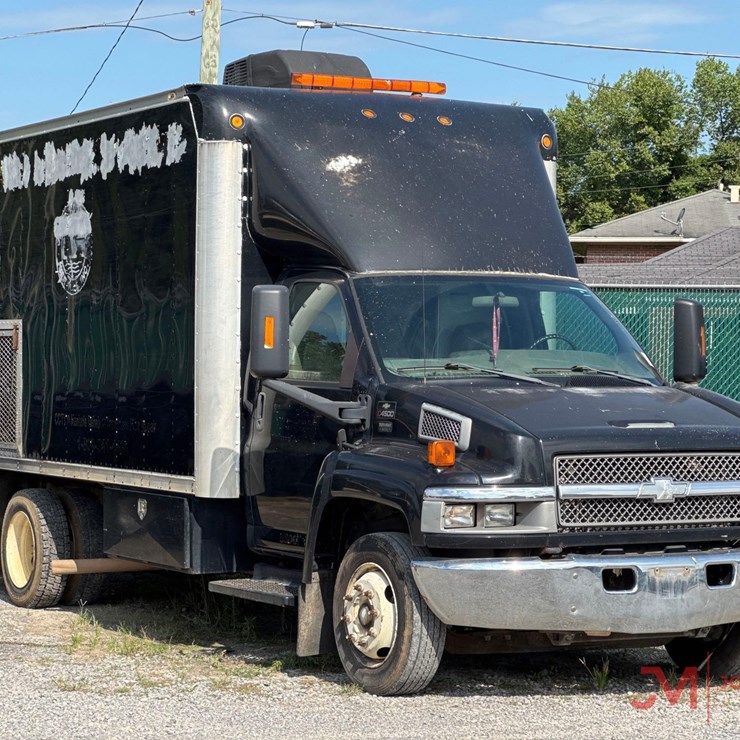 2005 CHEVROLET C4500 BOX TRUCK