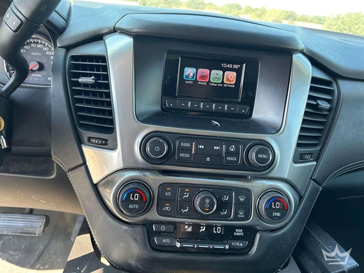 2016-chevrolet-tahoe-image-16