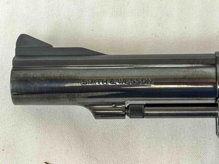 smith-&-wesson-15-7-38-spec-revolver-image-9