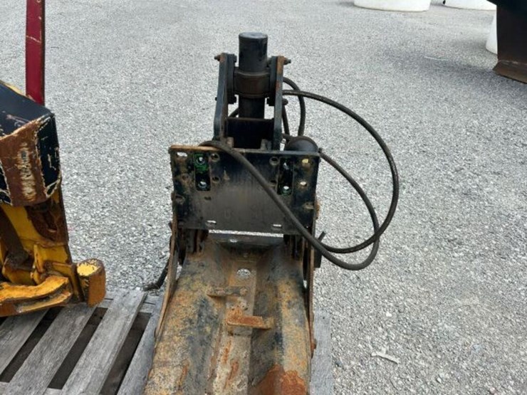 metal-pless-8-ft---13-ft-snow-pusher-agh0830-13le--image-16