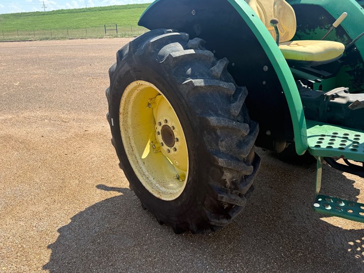 john-deere-5200-image-12